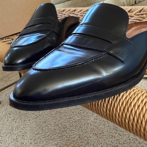 Everlane Black Leather Slip-On Loafers - Picture 7 of 10